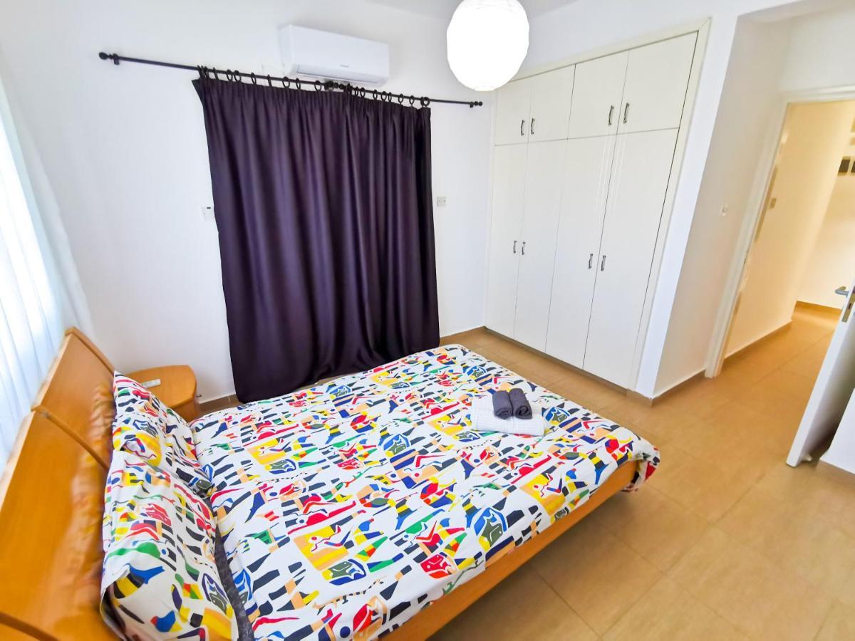 Off Course Seaview Apartment Larnaca Exterior foto